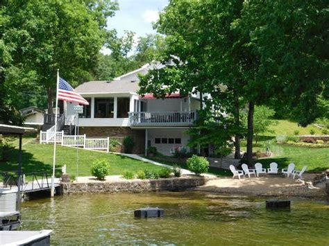 The Ultimate Guide to Buying a Lakefront Home - The Inside Experience