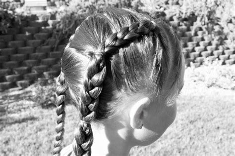 Princess Piggies: Back & Forth Puffy Braids