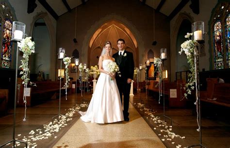 Tips for Church Wedding Decorations | LoveToKnow