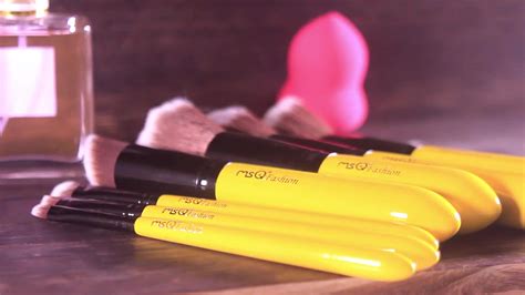 Msq 10pcs Professional Makeup Brush Set Soft Synthetic Hiar Yellow Handle Makeup Brushes - Buy ...