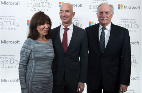 Jeff Bezos' parents invested $245,573 in Amazon in 1995 — now they could be worth $30 billion