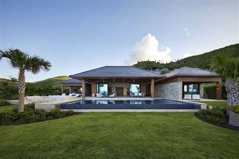 Oil Nut Bay Beach House | Uncrate