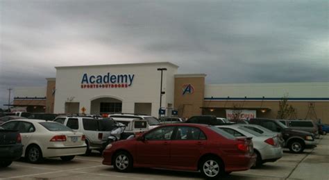 Academy Sports and Outdoors Opens in Springfield, MO