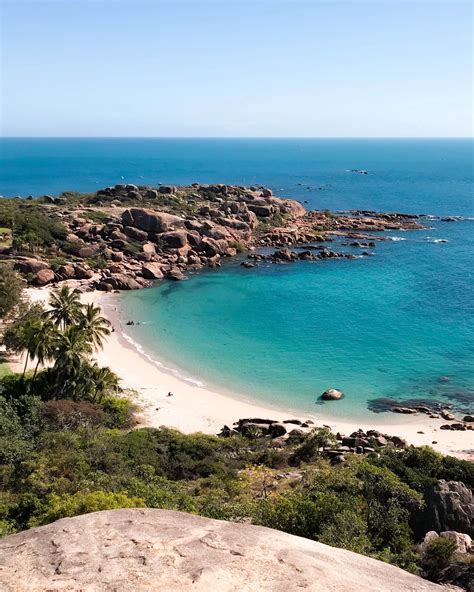 Explore & stay at Horseshoe Bay (Bowen) | Tourism Whitsundays - The Whitsundays