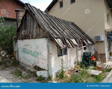 Livno / Bosnia and Herzegovina - June 28 2017: an Old Wooden Roof Small House in Livno Editorial ...