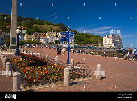 Llandudno promenade north wales hi-res stock photography and images - Alamy