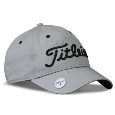 Magnetic brim on golf hat for ball marker | Golf hats, Golf, Golf gear