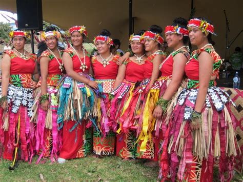 Tuvalu: Fatele, a titi skirt and a teuga saka shirt | Womens tradition, Traditional outfits ...