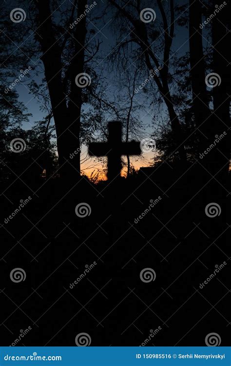 Halloween Design Background. Graveyard at Night Stock Photo - Image of dark, beautiful: 150985516