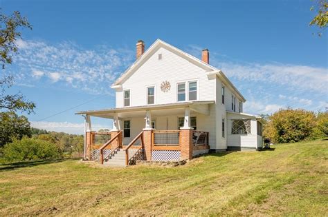 Virginia Farmhouse For Sale on 7 Acres $275,000 - Country Life Dreams