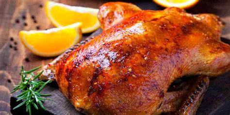 How to cook duck easily and perfectly: preparation tips and simple recipes