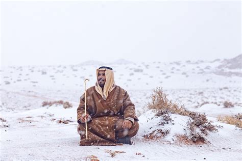 Snowfall in the northwest of Saudi Arabia covers desert in white ...