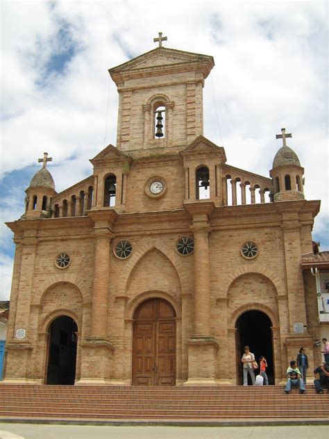 Archivo:Iglesia de Nuestra Señora de los Dolores-Fachada-Entrerríos.JPG - Wikipedia, la ...