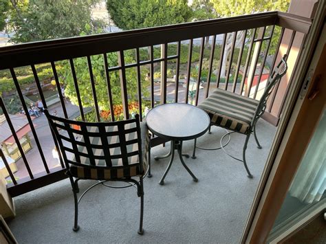 PHOTOS, VIDEO: Tour a King Bed Downtown Disney District View Room at ...