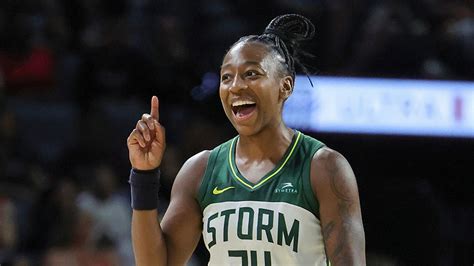 Loyd hits go-ahead 3 as Seattle Storm beat Atlanta Dream 85-81