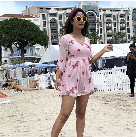 Hina Khan Looks Pretty As A Picture As She Flaunts Her Perfect Figure On Beach Days At French ...