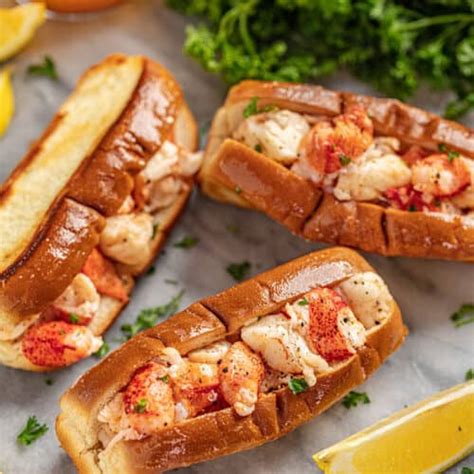 Brown Butter Lobster Rolls - thestayathomechef.com