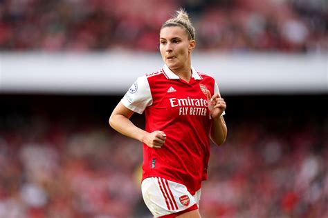 Steph Catley signs new Arsenal deal | The Independent