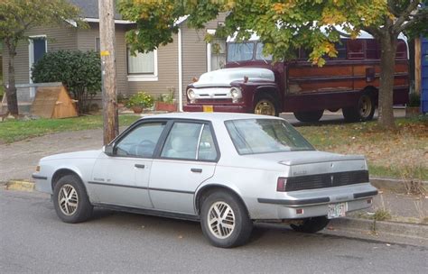 Pontiac Sunbird II 1981 - 1988 Coupe :: OUTSTANDING CARS