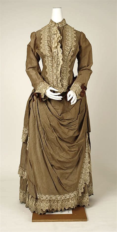 American cotton dress 1883 | Victorian fashion, Historical dresses, Fashion