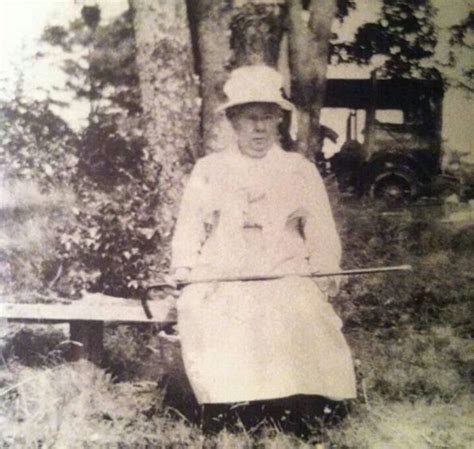 Lizzie Borden Took an Axe..or Did She? - Historic Mysteries