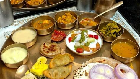 10 Best Places To Have Gujarati Thali In Ahmedabad | Hungrito