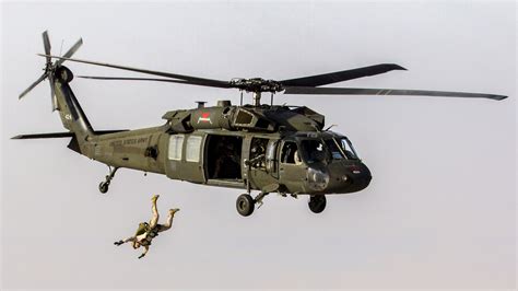 Stunning images of U.S. Marines free-fall parachute ops from Black Hawk helicopters - The ...