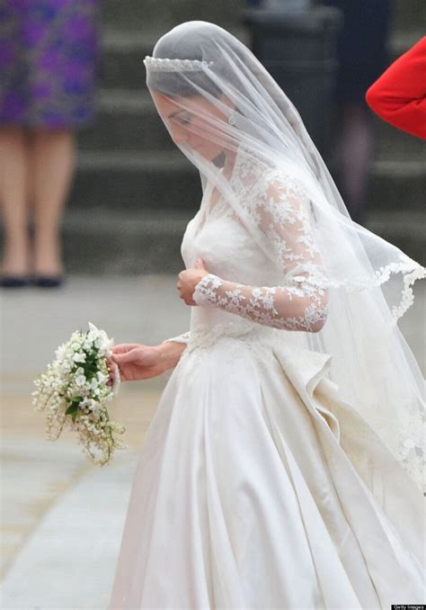 Kate Middleton's Wedding Dress Still Holds Up (PHOTOS) | HuffPost Canada