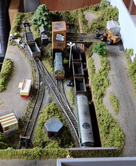 Coalhouse (OO Gauge) - Kidmore Model Railways in 2021 | Ho train layouts, Model trains, Model ...