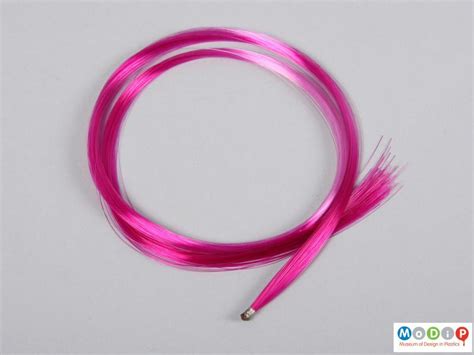 Pink violin bow hair | Museum of Design in Plastics