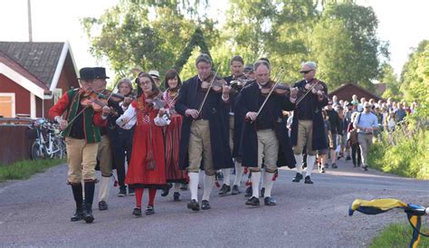 Midsummer in Dalarna – a place to visit before you die - King Goya