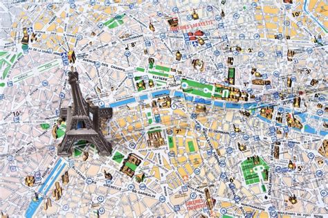 Parigi mappa con torre eiffel - Mappa di Parigi con la torre eiffel ...