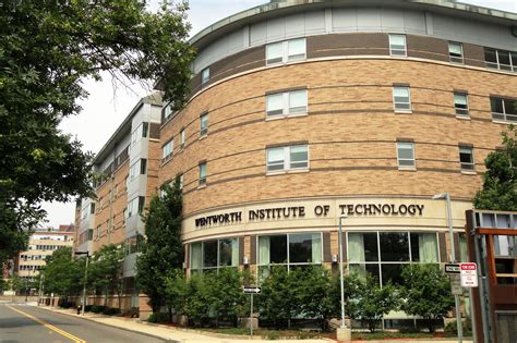 Wentworth Institute of Technology: Acceptance Rate, SAT/ACT Scores, GPA