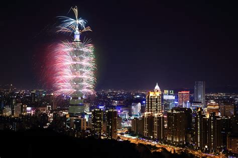 Taipei 101 fireworks-2 | Louis Lin | Flickr