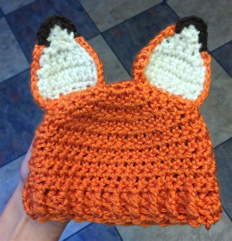 Sweeping Up Glitter: Crochet Baby Fox Hat