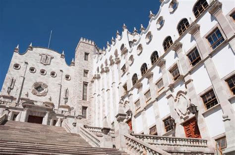 Universidad de Guanajuato: datos del edificio central- Grupo Milenio