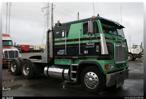 Freightliner FLB "DU Trucking" - a photo on Flickriver