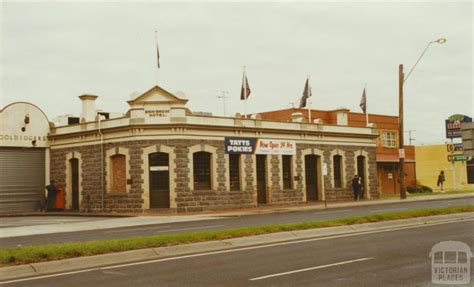 Braybrook Hotel, 2002 | Victorian Places