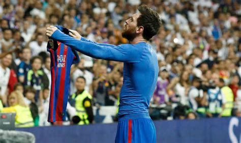 Lionel Messi: Why Barcelona star held up his shirt against Real Madrid ...