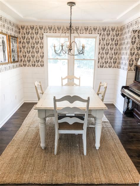 Farmhouse Dining Room Wallpaper