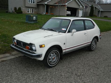 Honda Civic Hatchback 1973 White For Sale. 1973 Honda Civic 2 door hatch~Runs~Drives~VIDEO~1st ...