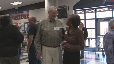 Students appreciate teachers 34 years later | 13wmaz.com