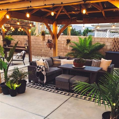 The 𝐩𝐞𝐫𝐟𝐞𝐜𝐭 weekend chill spot 📸: @the_blended_home | Patio, Patio ...