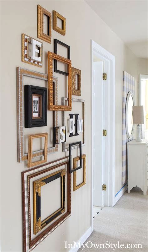 20+ Decorating With Empty Picture Frames – The Urban Decor