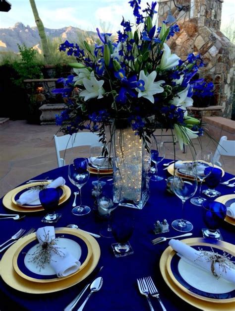 Centro de mesa azul | Blue wedding decorations, Blue wedding theme ...