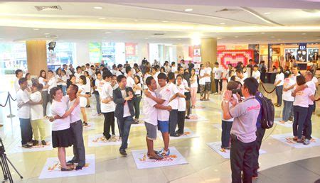 26 Thai couples set Guinness record for longest hug at Ripley’s Pattaya Valentine’s contest ...