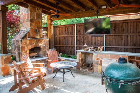 Milton Avenue - Rustic - Patio - Dallas - by Bobcat Custom Outdoors LLC | Houzz