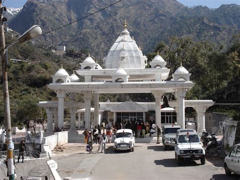 Vaishno Devi Mandir : Mata Vaishno Devi Temple Yatra Info Katra Jammu ...