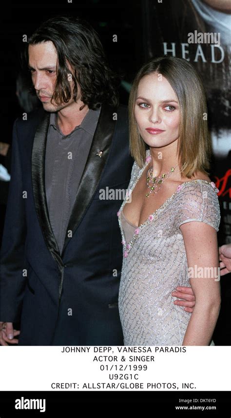 Johnny depp and vanessa paradis hi-res stock photography and images - Alamy