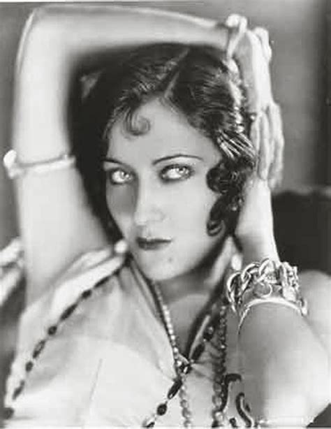 Cinema Connection--Gloria Swanson is Fashion Forward in Early 1920s ...